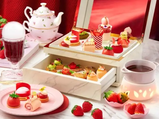 CHA BEI - Strawberry tea set - 547x411